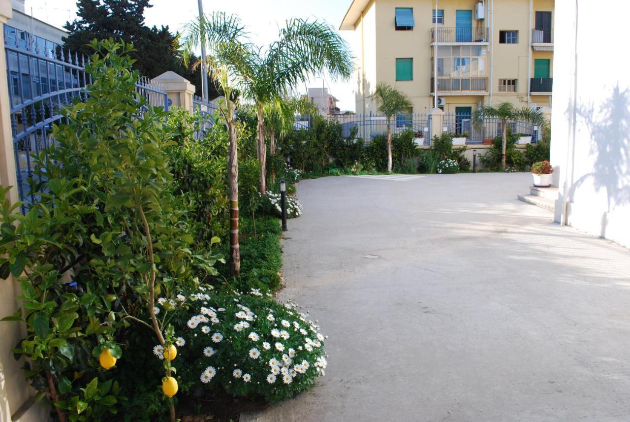 Madigans Rooms Bed&Breakfast Lecce Zewnętrze zdjęcie